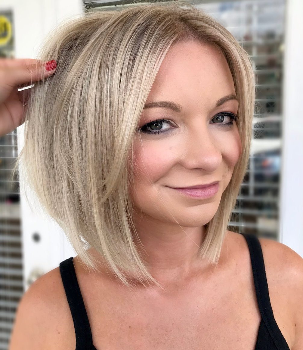 Voluminous Collarbone Bob for Fine Hair