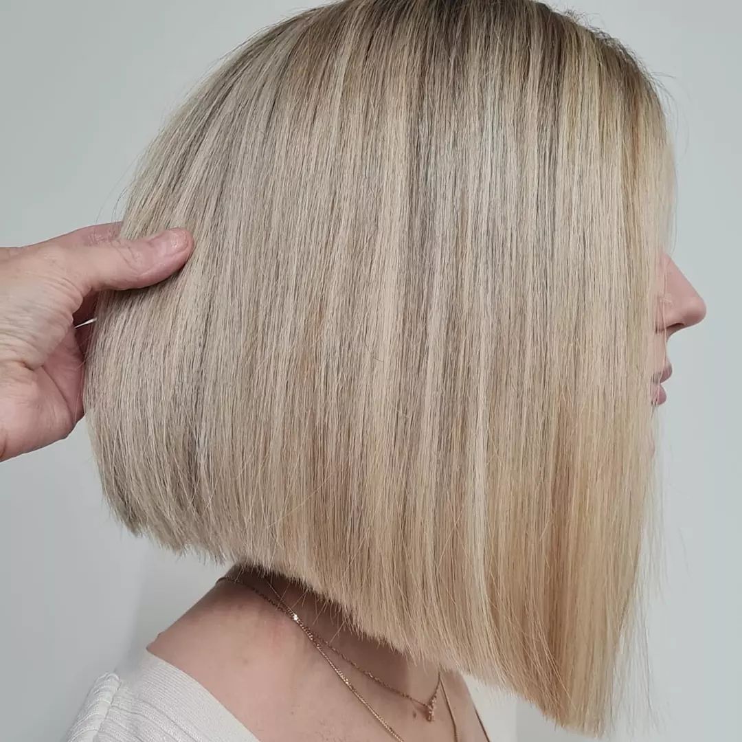 Crisp Blunt Blonde Lob Hairstyle